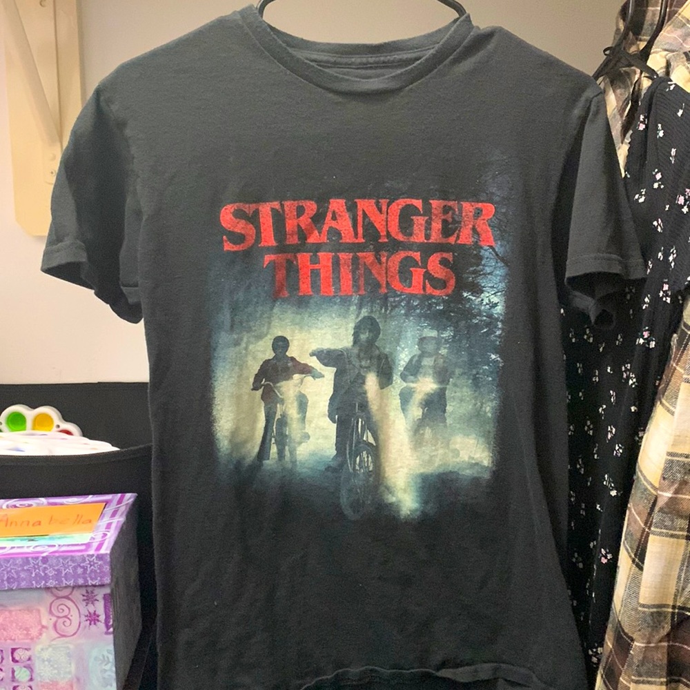 stranger things t shirt